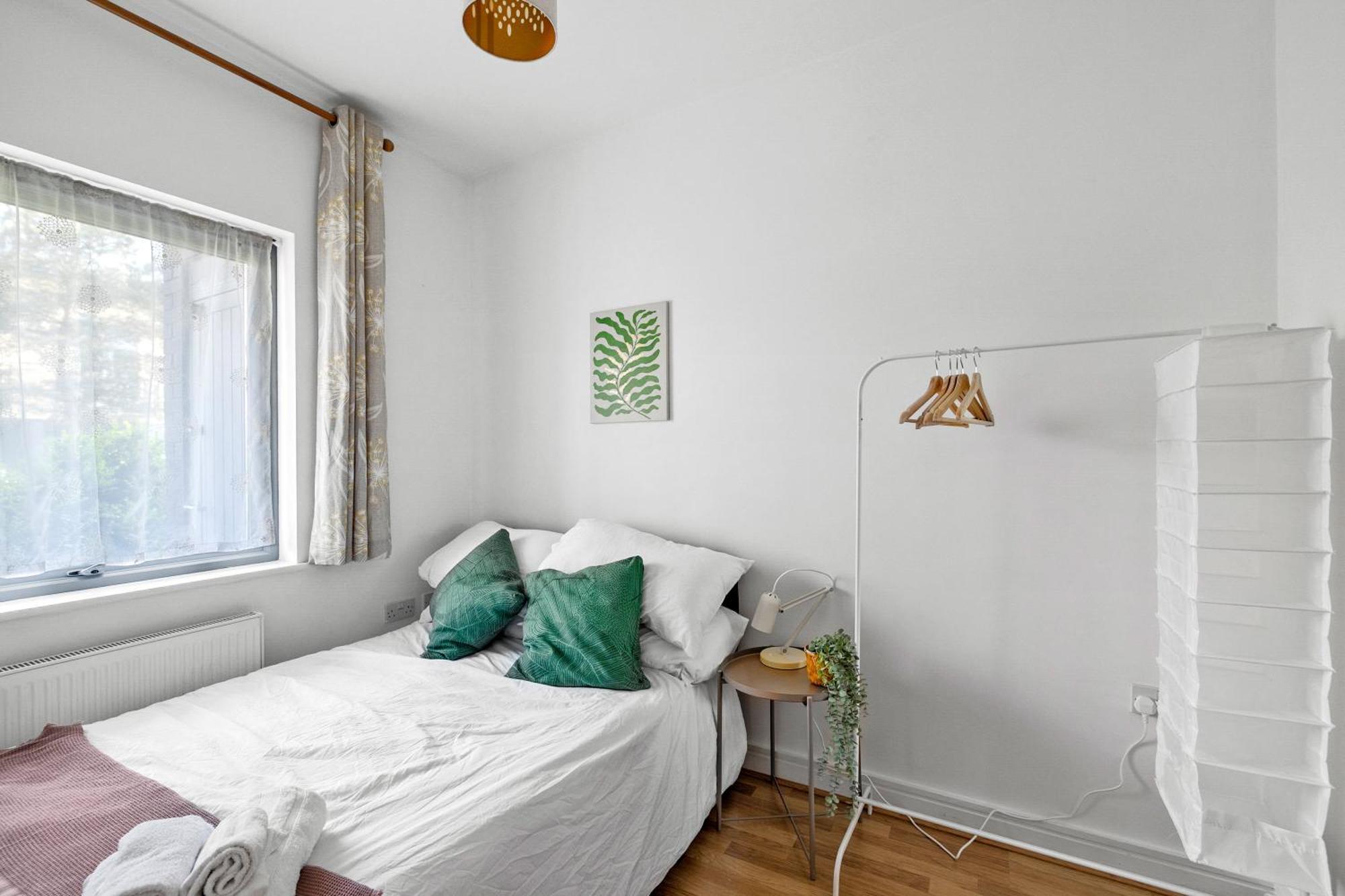 Spacious House By Quay - Sleeps 7 - Free Parking Plymouth Exteriör bild